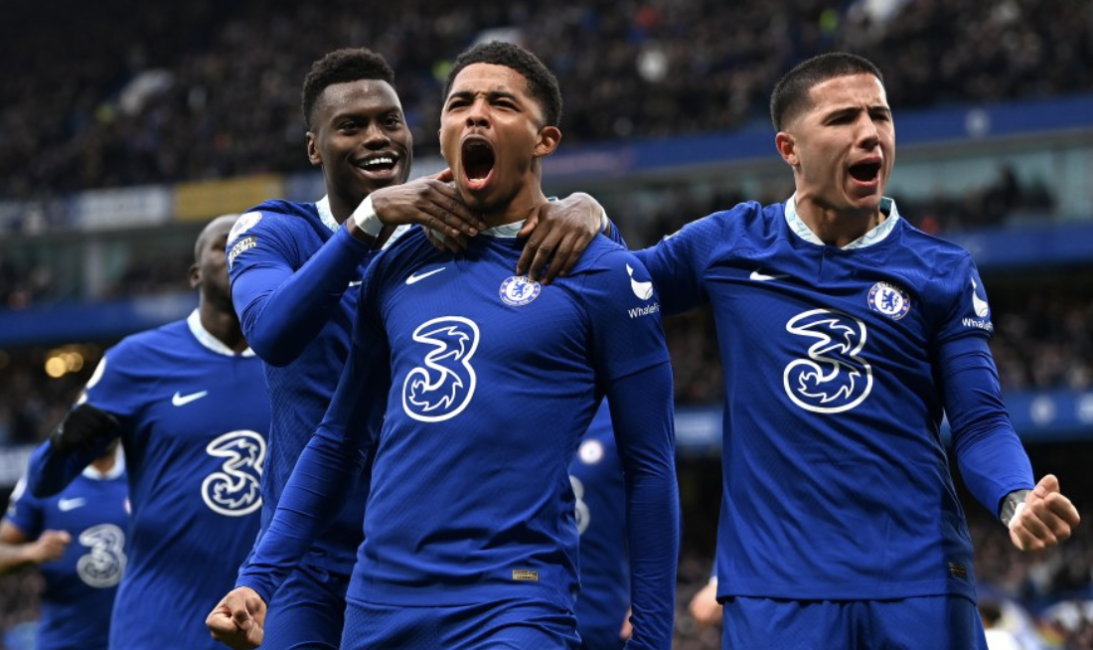 记者：奥斯卡身边人认为他没法继续踢球了，他在体能测试时突感不适